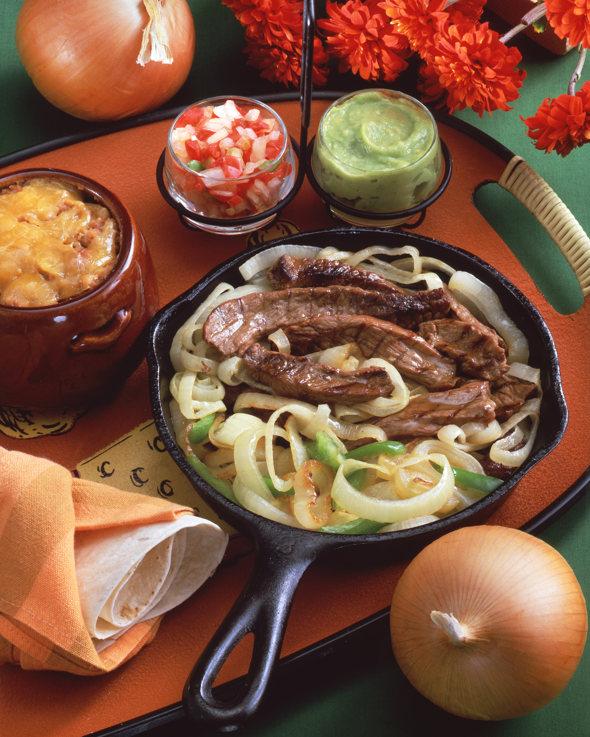 Sizzling Fajitas with Sautéed Onions – USA Onions